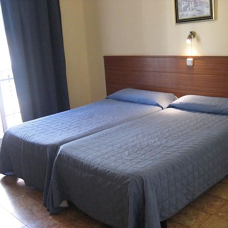 Hostal Bejar Барселона Екстериор снимка