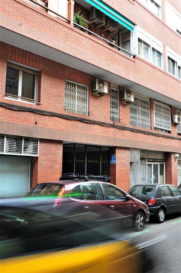Hostal Bejar Барселона Екстериор снимка