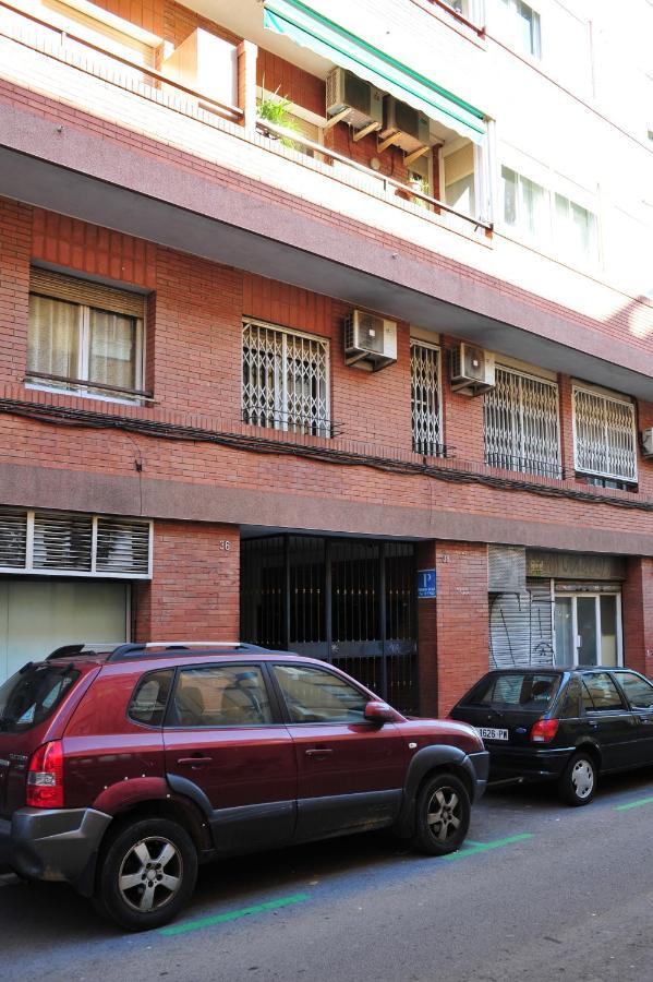 Hostal Bejar Барселона Екстериор снимка